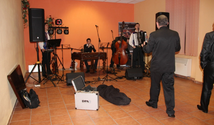 10. jubilejný obecný ples 2013