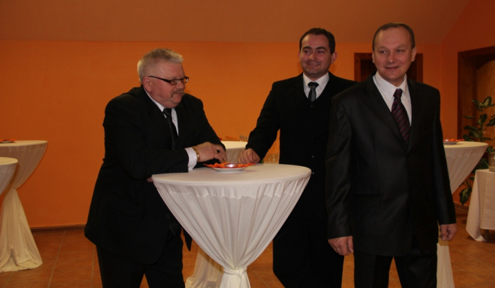 10. jubilejný obecný ples 2013