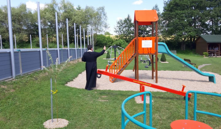 Otvorenie zrubovej chaty,  detského ihriska a exteriérového fit 